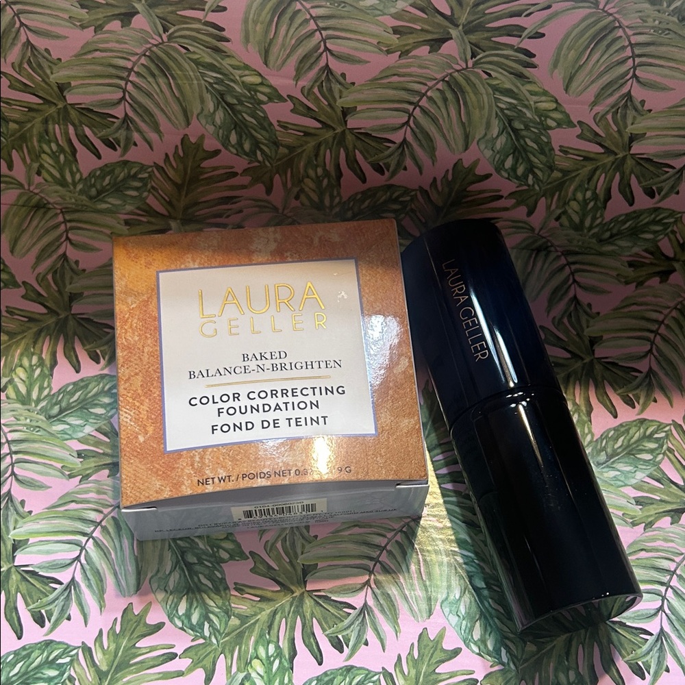 Laura Geller Baked Balance-N-Brighten Foundation with Kabuki Brush Set